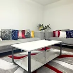 Luxury 2 Bedroom Apartment By Aljoori