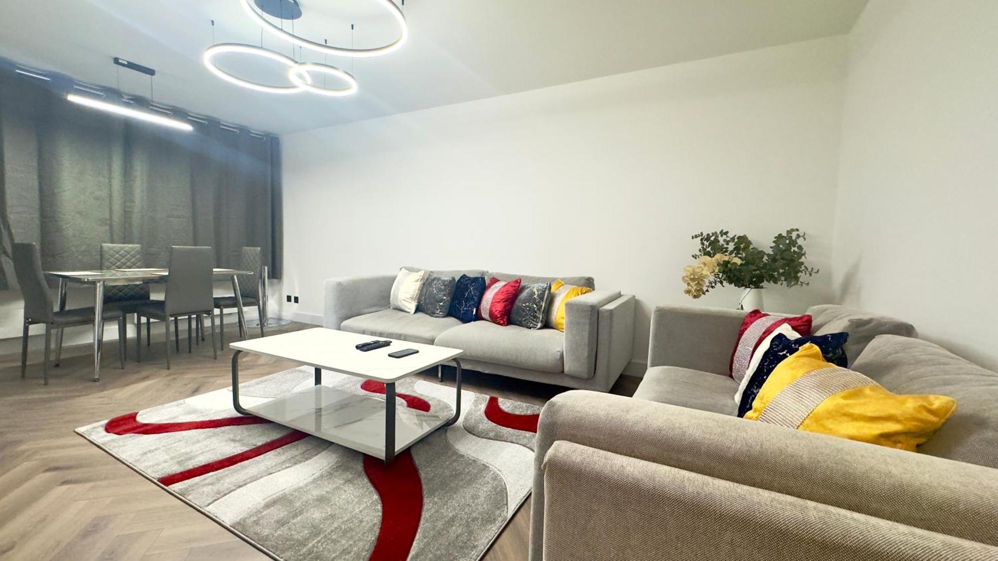 Luxury 2 Bedroom By Aljoori Appartamento